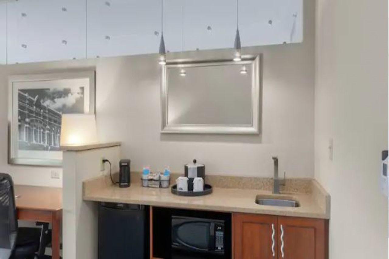 Hampton Inn & Suites Owensboro Downtown Waterfront Bagian luar foto