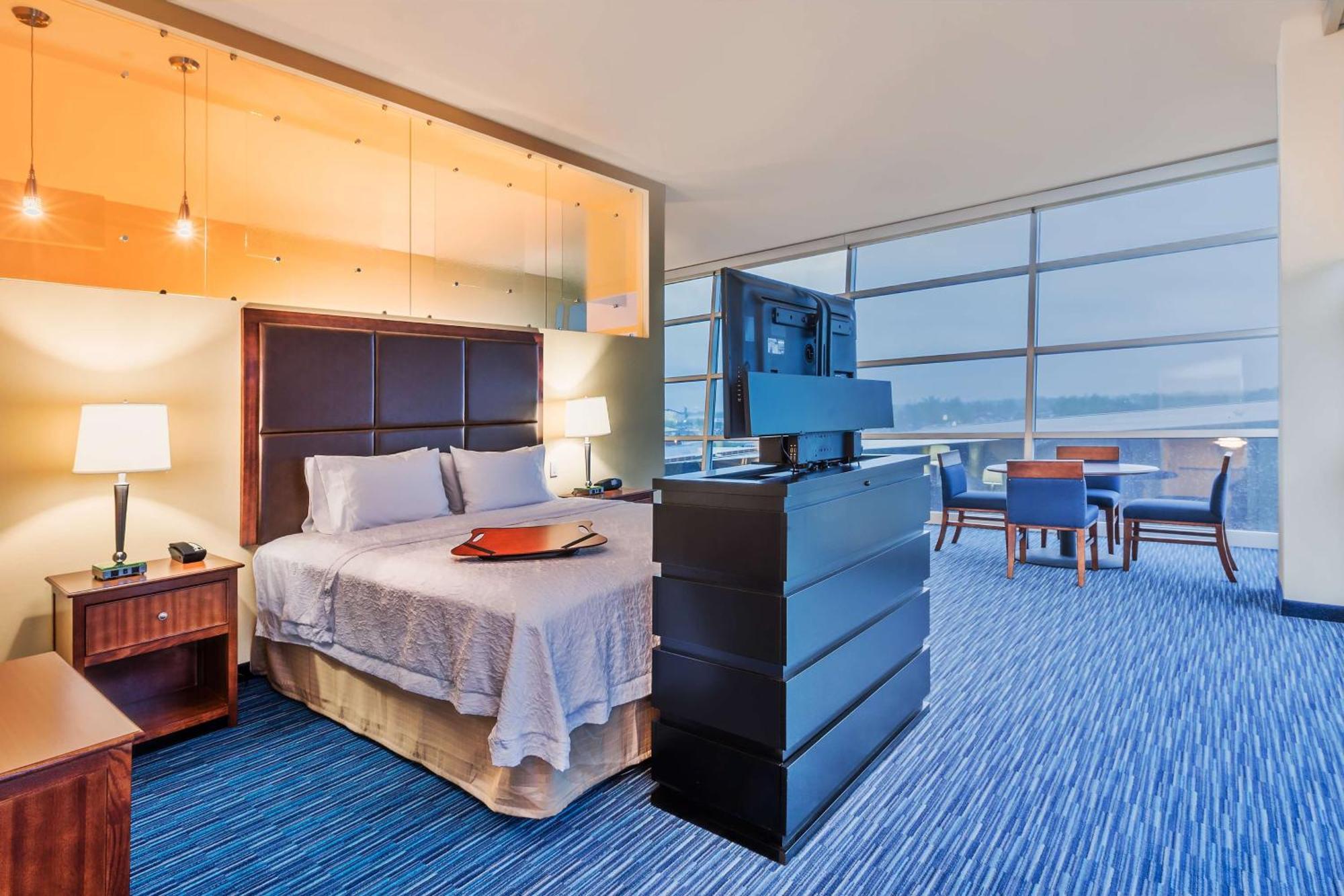 Hampton Inn & Suites Owensboro Downtown Waterfront Bagian luar foto